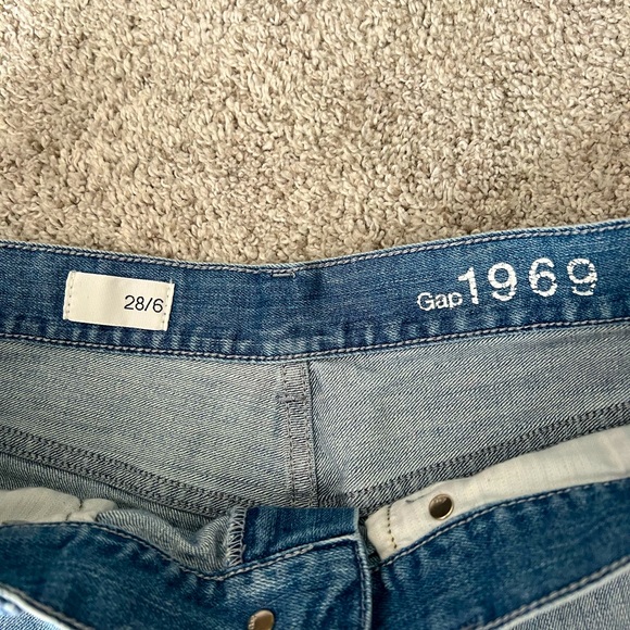 GAP 1969 Jean shorts - Picture 4 of 7